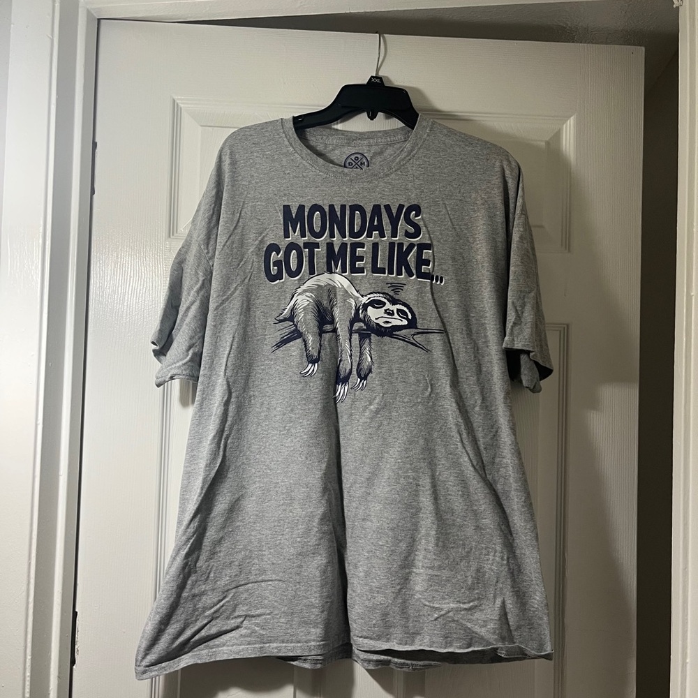 DOM Mondays Got Me Like Sloth Graphic Tee Mens 2XL Gray Short Sleeve Shirt